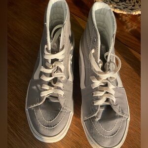 Size 5.5 men or 7 women’s Vans